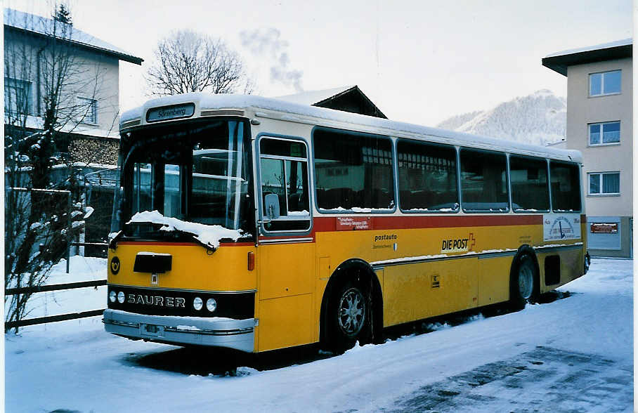 (050'908) - Schnider, Sch�pfheim - Saurer/R&J am 24. Dezember 2001 in Sch�pfheim, Garage