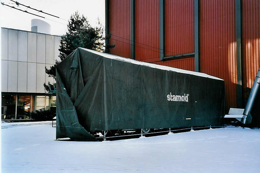 (050'923) - RhV Altst�tten - Nr. 5 - FBW/SIG Trolleybus am 24. Dezember 2001 in Luzern, Verkehrshaus (zugedeckt)