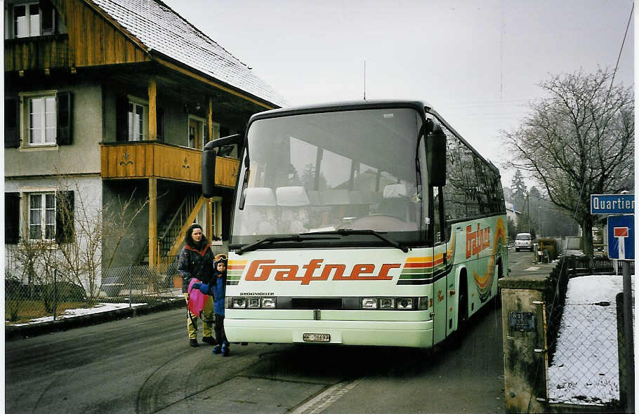 (051'533) - Gafner, Thun - Nr. 26/BE 26'697 - Dr�gm�ller am 9. Januar 2002 in Thun-Lerchenfeld, Endstation