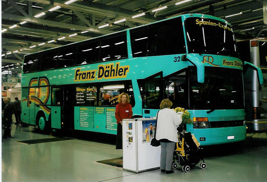 (051'635) - D�hler, Niederuzwil - Nr. 32/SG 31'988 - Setra am 19. Januar 2002 in Bern, Ferienmesse