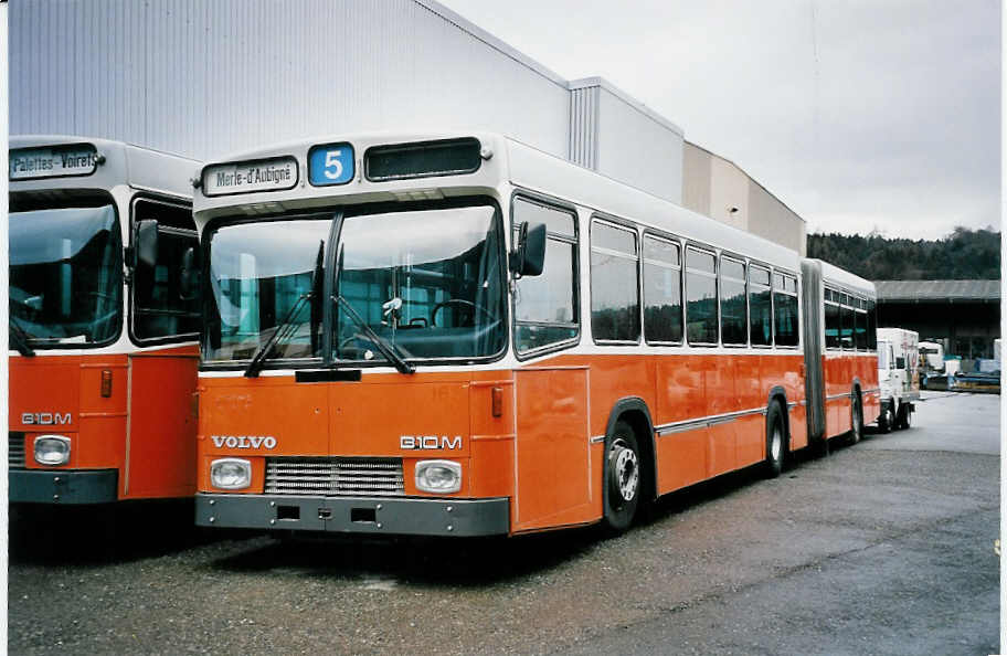 (052'132) - TPG Gen�ve - Nr. 163 - Volvo/R&J am 23. Februar 2002 in Biel, BTR