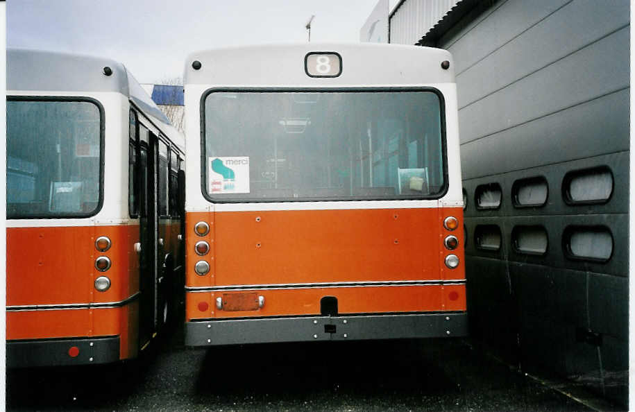 (052'205) - TPG Gen�ve - Nr. 176 - Volvo/R&J-Hess am 23. Februar 2002 in Biel, BTR