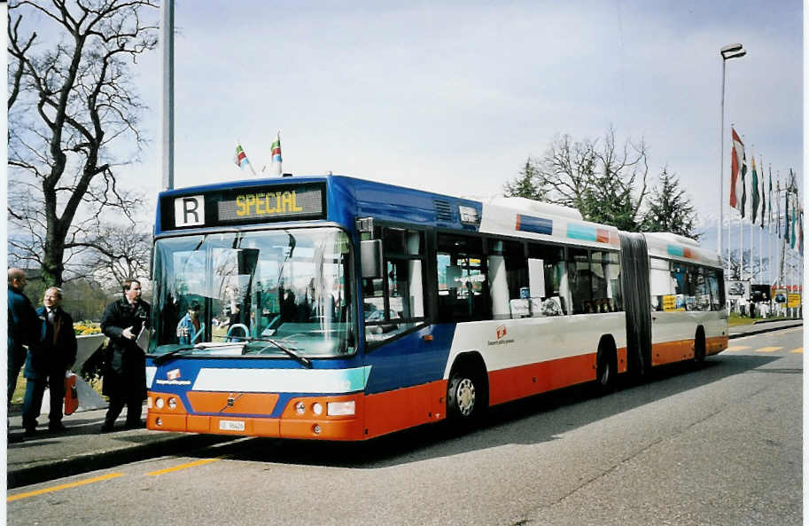 (052'305) - TPG Gen�ve - Nr. 342/GE 96'426 - Volvo am 17. M�rz 2002 in Gen�ve, Palexpo