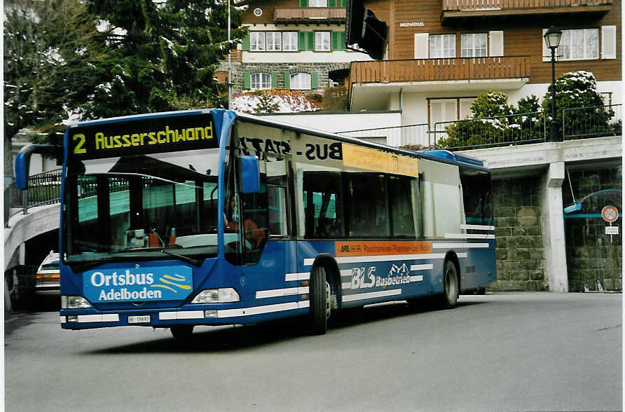 (052'621) - AFA Adelboden - Nr. 1/BE 19'692 - Mercedes am 24. M�rz 2002 beim Autobahnhof Adelboden