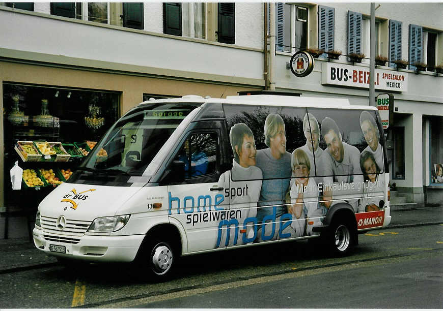 (052'837) - AAGK Koppigen - Nr. 13/BE 567'513 - Mercedes/Auw�rter am 15. April 2002 beim Bahnhof Burgdorf