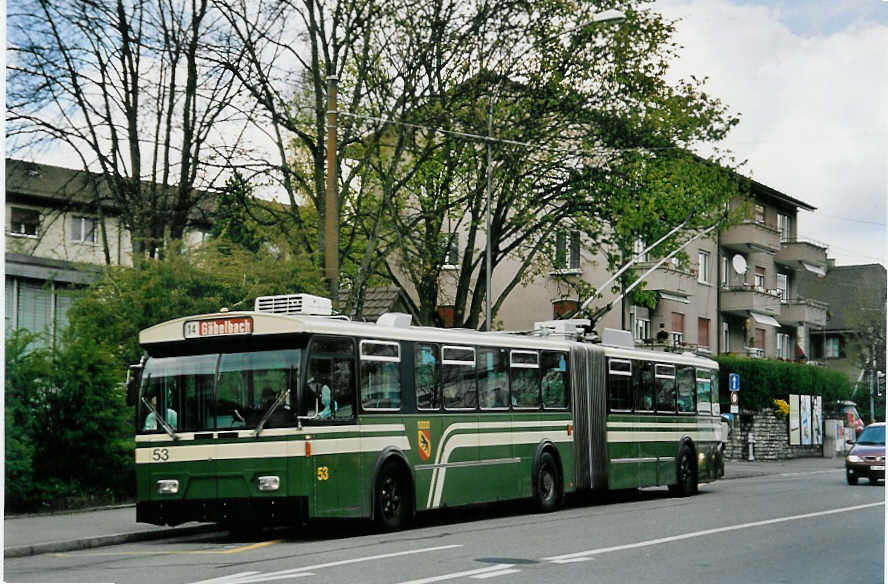 (052'922) - SVB Bern - Nr. 53 - FBW/R&J Gelenktrolleybus am 15. April 2002 in Bern, Bethlehem S�ge