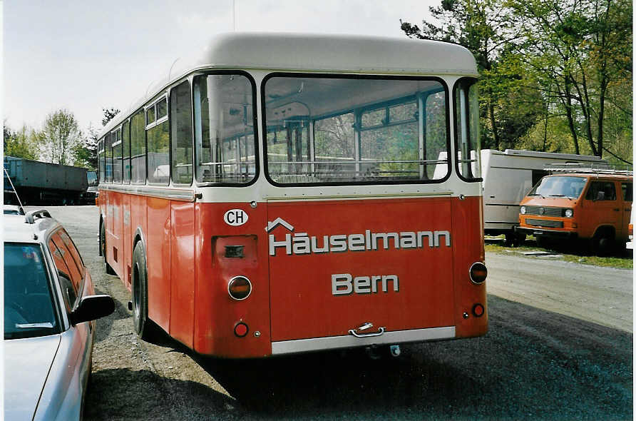 (053'105) - H�uselmann, Bern - Nr. 27 - FBW/R&J (ex AFA Adelboden Nr. 24; ex Steiner, Meikirch Nr. 1) am 19. April 2002 in Muri bei Bern