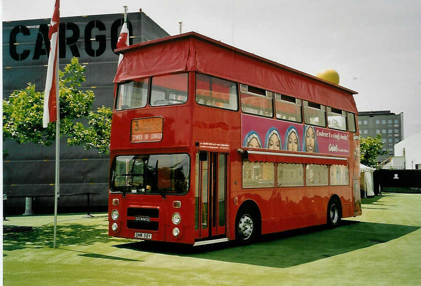 (054'229) - Aus England: SMW 58Y - Dennis (ex Londonbus) am 30. Juni 2002 in Neuch�tel, Expo.02