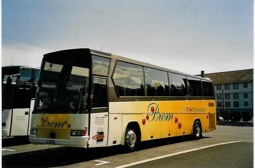 (054'234) - Brem, W�lflinswil - AG 6894 - Dr�gm�ller am 30. Juni 2002 in Biel, Terminal B