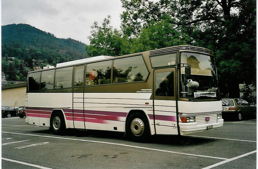 (054'310) - Bergmann, Adelboden - BE 839 - Dr�gm�ller am 2. Juli 2002 in Thun, Seestrasse