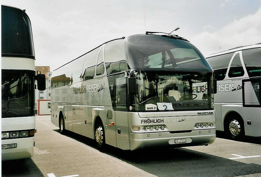 (054'422) - Fr�hlich, Z�rich - ZH 27'112 - Neoplan am 15. Juli 2002 in Biel, Terminal B