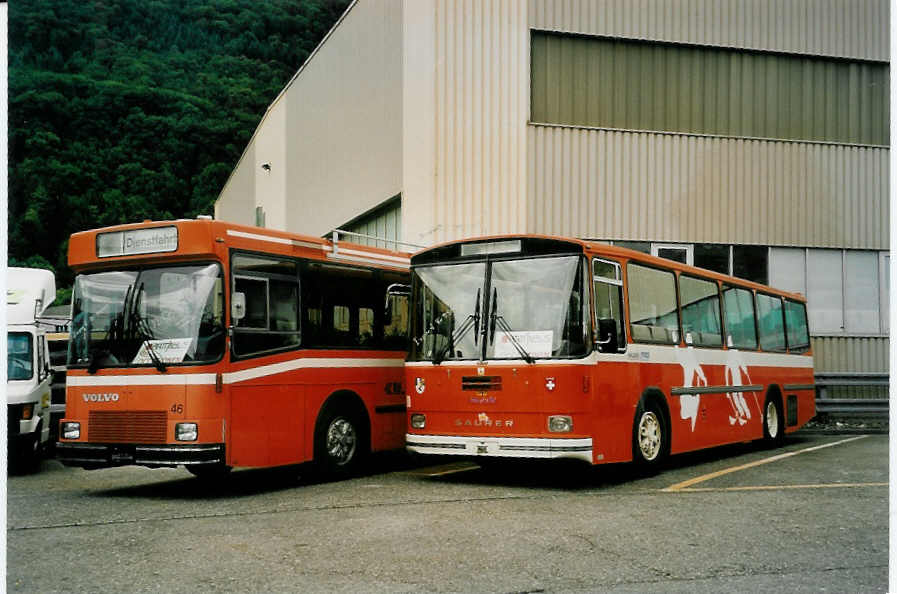 (054'432) - Cr�zer, Scuol - Nr. 90 - Saurer/Hess (ex Sulser, Wohlen; ex RTB Altst�tten Nr. 62) am 15. Juli 2002 in Biel, Rattinbus
