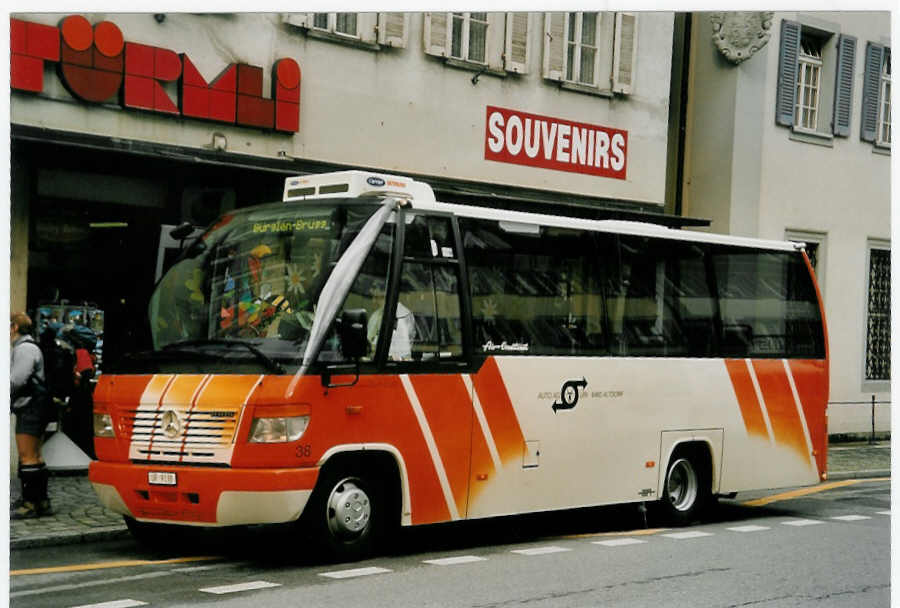 (054'519) - AAGU Altdorf - Nr. 38/UR 9138 - Mercedes/Auw�rter am 22. Juli 2002 in Altdorf, Telldenkmal