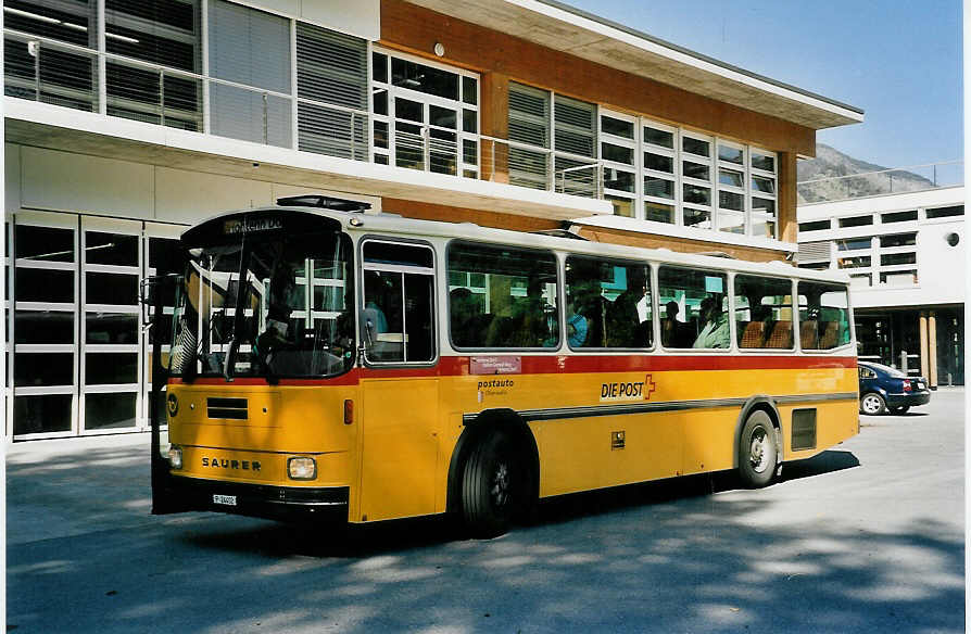 (054'835) - PTT-Regie - P 24'402 - Saurer/T�scher am 23. Juli 2002 in Steg