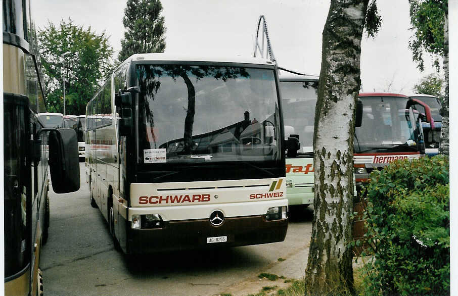 (055'008) - Aus der Schweiz: Schwarb, M�hlin - Nr. 26/AG 8255 - Mercedes am 25. Juli 2002 in Rust, Europapark