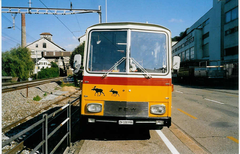 (055'122) - Hofmann, W�denswil - ZH 188'996 - FBW/Rizzi (ex P 23'502) am 27. Juli 2002 in W�denswil, Giessen