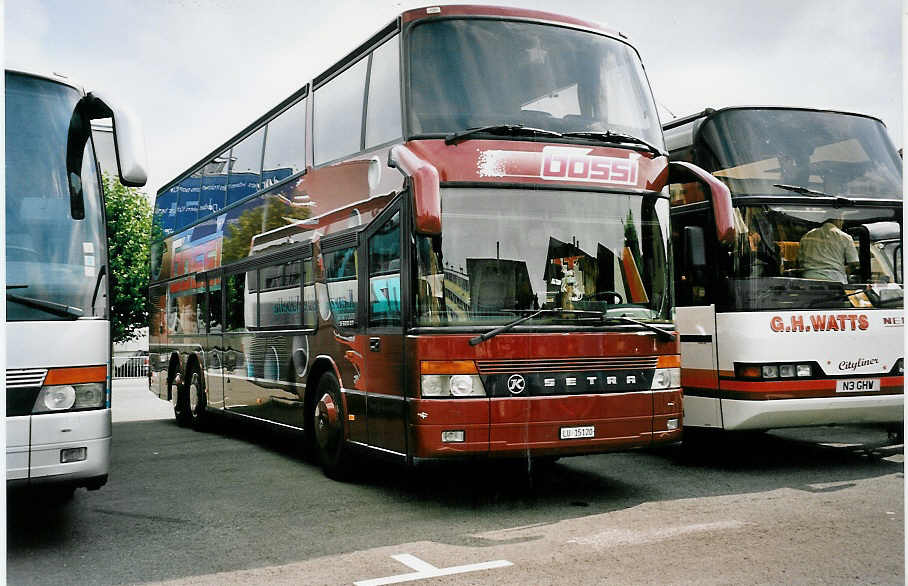 (055'434) - G�ssi, Horw - LU 15'120 - Setra am 25. August 2002 in Biel, Terminal B
