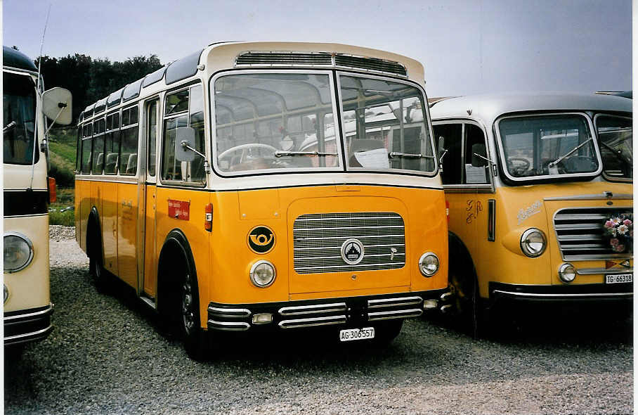 (055'637) - Streiff, Gelterkinden - AG 306'557 - Saurer/Gangloff (ex Oldie-Tours Z�risee, Wollerau; ex OTAG, Wald; ex Leibundgut, Obergoldbach; ex Krebs, Belpberg) am 31. August 2002 in Niederbipp, Saurertreffen