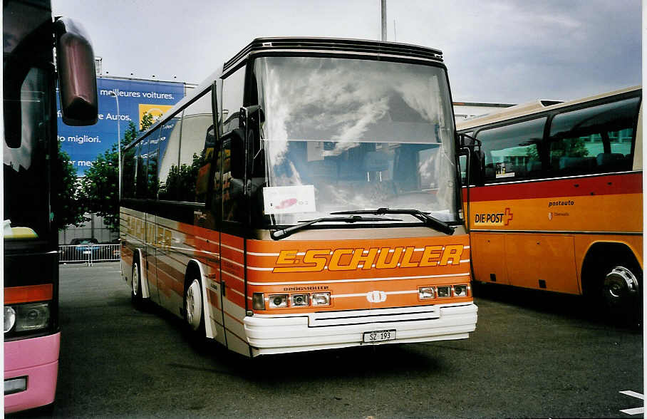 (055'831) - Schuler, Feusisberg - SZ 193 - Dr�gm�ller am 31. August 2002 in Biel, Terminal B