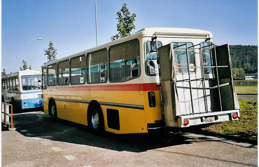 (056'310) - Karlen, Stalden - Nr. 4 - Saurer/T�scher (ex P 24'240) am 30. September 2002 in Biel, Rattinbus