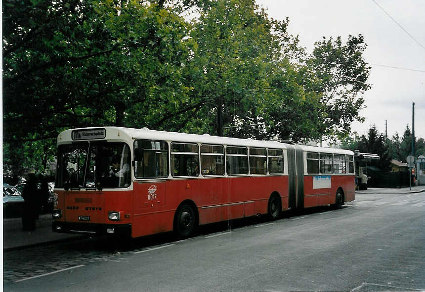 (056'631) - Wiener Linien - Nr. 8017/W 740'017 - Gr�f/Steyr am 9. Oktober 2002 in Wien, Heiligenstadt