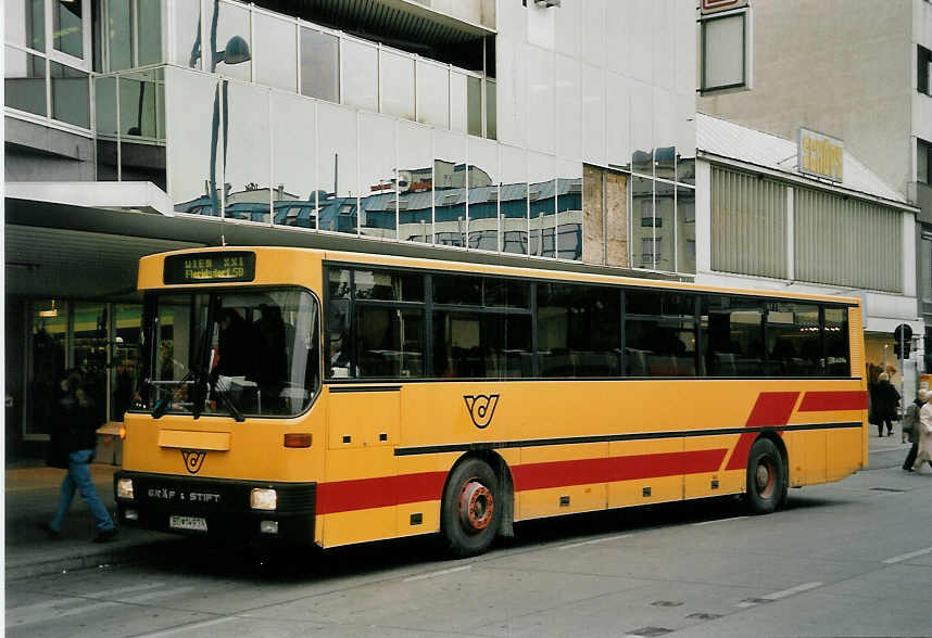 (056'817) - PostBus - BD 14'934 - Gr�f&Stift am 10. Oktober 2002 in Wien, Floridsdorf