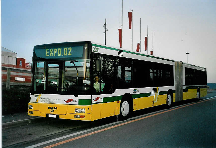(057'103) - TN Neuch�tel - Nr. 236/NE 111'236 - MAN am 20. Oktober 2002 in Marin, Expo.02