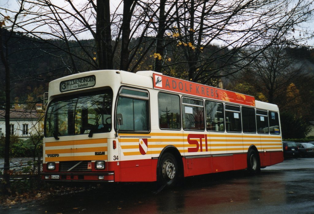 (057'134) - STI Thun - Nr. 34/BE 443'834 - Volvo/R&J (ex SAT Thun Nr. 34) am 3. November 2002 bei der Schiffl�ndte Thun
