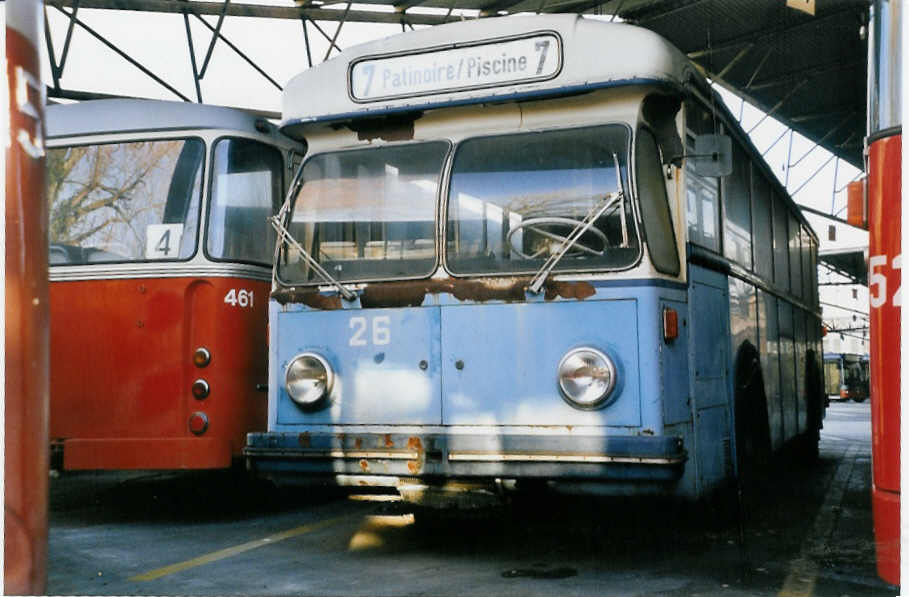 (058'224) - TC La Chaux-de-Fonds (AGMT) - Nr. 26 - Saurer/Haag Trolleybus (ex TPG Gen�ve Nr. 801 + 1) am 1. Januar 2003 in Gen�ve, D�p�t TPG