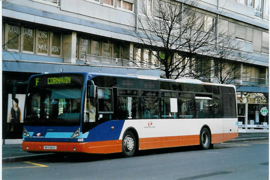 (058'311) - Aus Frankreich: TPG Gen�ve (France) - Nr. 495/9810 XA 01 - Van Hool am 1. Januar 2003 in Gen�ve, Goulart