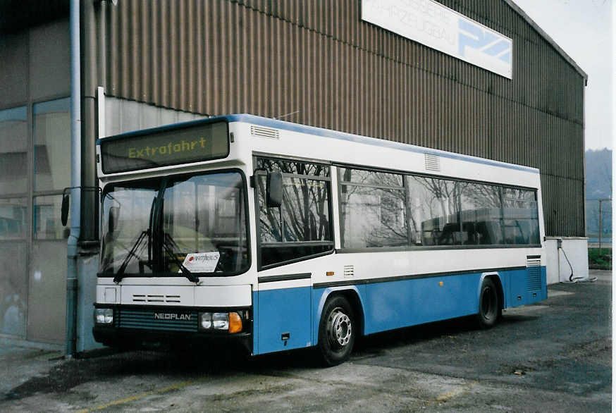 (058'531) - VBZ Z�rich - Nr. 300 - Neoplan (ex Maag, Kloten Nr. 24) am 18. Januar 2003 in Biel, Rattinbus