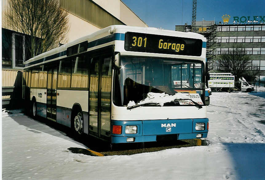 (058'637) - H�rzeler, Dietikon - Nr. 42 - MAN am 1. Februar 2003 in Biel, Rattinbus