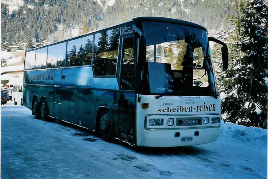 (058'726) - Scheiben, Emmenmatt - BE 15'437 - Scania/Auw�rter am 18. Februar 2003 in Adelboden, ASB
