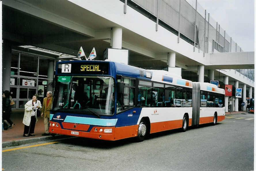 (059'133) - TPG Gen�ve - Nr. 381/GE 96'020 - Volvo am 16. M�rz 2003 in Gen�ve, Palexpo