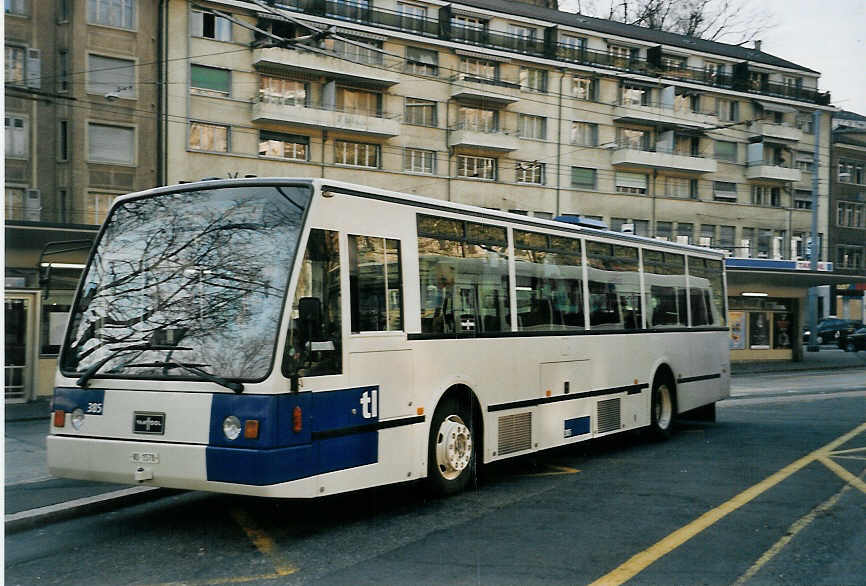 (059'302) - TL Lausanne - Nr. 385/VD 1578 - Van Hool am 16. M�rz 2003 in Lausanne, Tunnel
