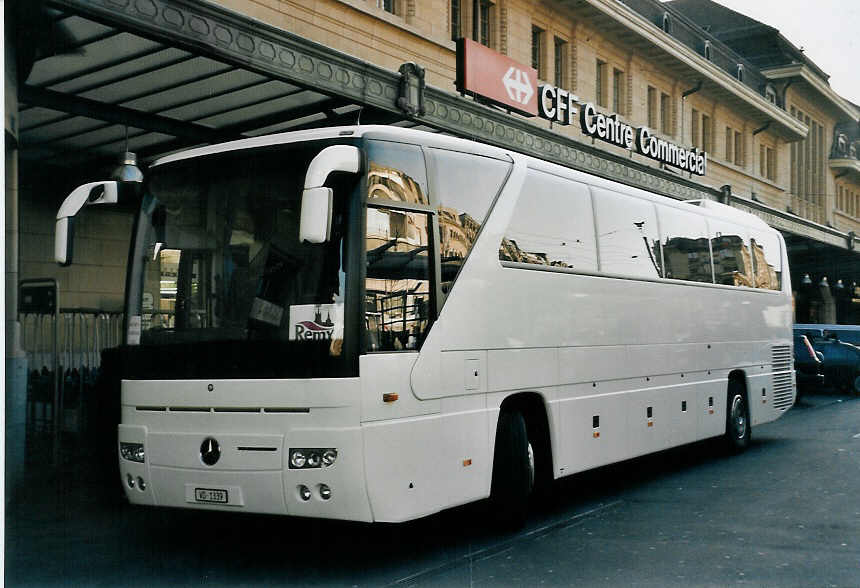 (059'308) - Remy, Lausanne - VD 1339 - Mercedes am 16. M�rz 2003 beim Bahnhof Lausanne