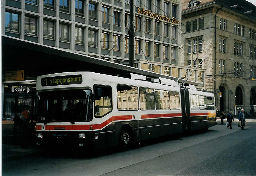(059'417) - VBSG St. Gallen - Nr. 157 - NAW/Hess Gelenktrolleybus am 29. M�rz 2003 beim Bahnhof St. Gallen