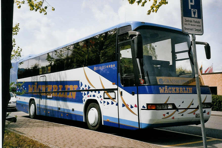 (060'019) - W�ckerlin, Z�rich - ZH 713'801 - Neoplan am 27. April 2003 in Thun, Hotel Seepark