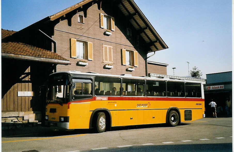 (061'329) - Schnider, Sch�pfheim - LU 15'754 - NAW/R&J am 13. Juli 2003 beim Bahnhof Sch�pfheim