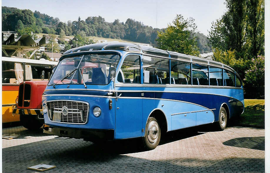 (061'411) - von der Aa, Root - Saurer/Gangloff (ex Libero Bau, Fehraltdorf; ex Groth, D�llikon; ex R�egg, Oerlikon; ex AVG Grindelwald; ex Wick, Wil) am 13. Juli 2003 in Luzern, Verkehrshaus