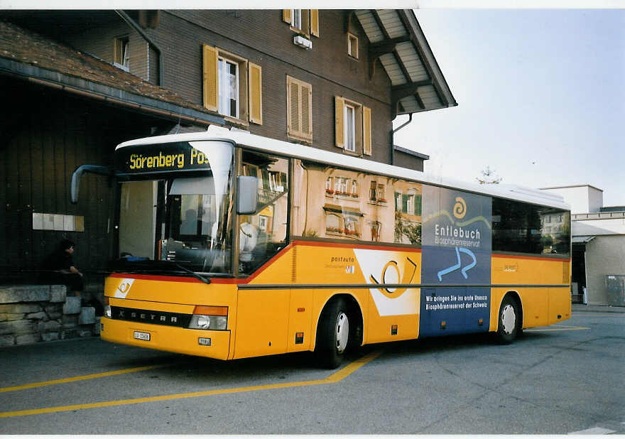 (061'530) - Schnider, Sch�pfheim - LU 15'606 - Setra am 13. Juli 2003 beim Bahnhof Sch�pfheim