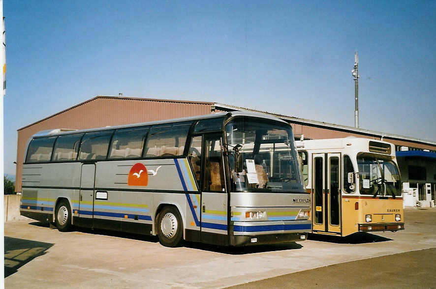 (061'821) - R�ttimann, Niederb�ren - Neoplan am 19. Juli 2003 in Horgen, Neoplan