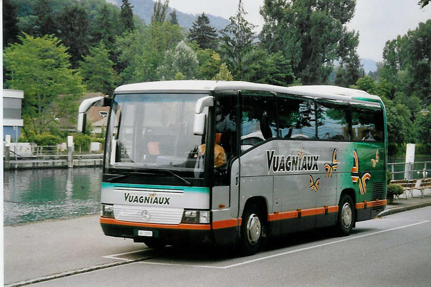 (061'910) - Vuagniaux, Yvonand - VD 1211 - Mercedes am 24. Juli 2003 bei der Schiffl�ndte Thun