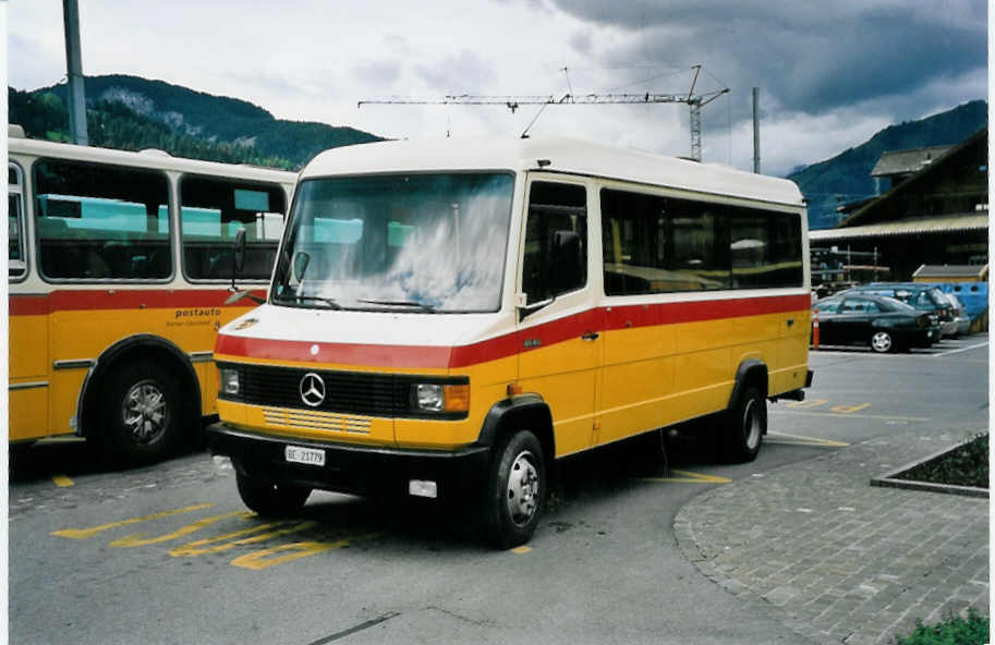 (062'328) - K�bli, Gstaad BE 21'779 - Mercedes/Auw�rter (ex von Gr�nigen, Turbach) am 31. Juli 2003 beim Bahnhof Gstaad