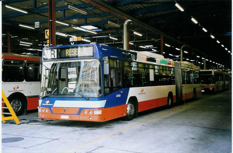 (062'408) - TPG Gen�ve - Nr. 365/GE 96'783 - Volvo am 4. August 2003 in Gen�ve, D�p�t