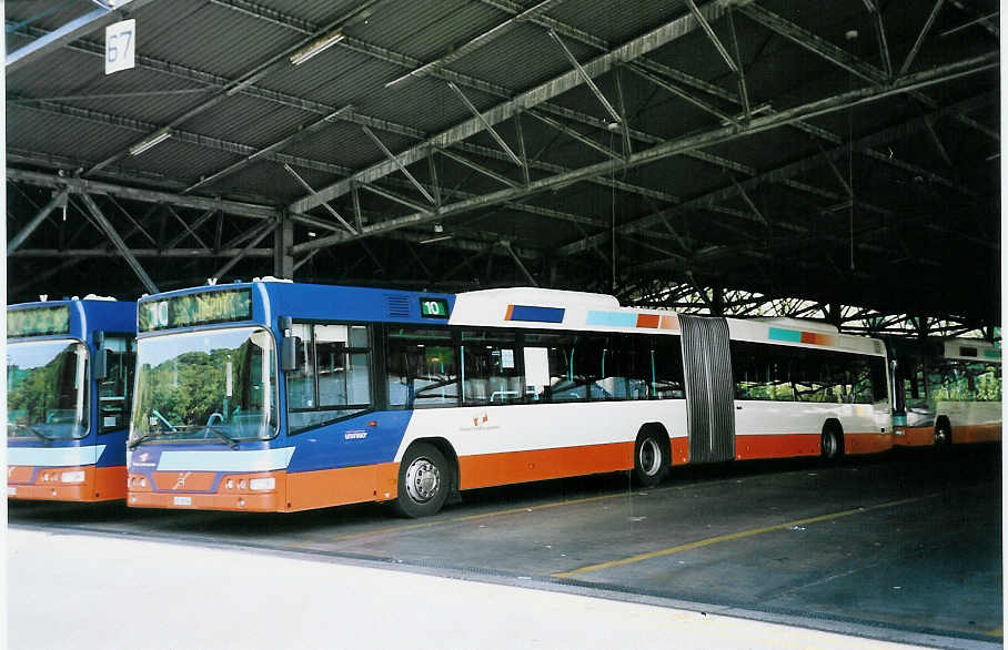 (062'414) - TPG Gen�ve - Nr. 335/GE 96'394 - Volvo am 4. August 2003 in Gen�ve, D�p�t