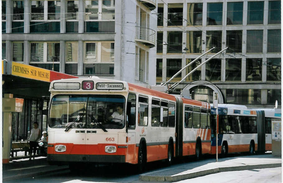 (062'435) - TPG Gen�ve - Nr. 663 - Saurer/Hess Gelenktrolleybus am 4. August 2003 in Gen�ve, Bel-Air