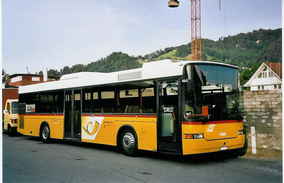 (062'631) - K�bli, Gstaad - BE 360'355 - Volvo/Hess am 6. August 2003 in Thun, Garage STI