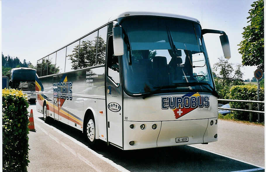 (062'725) - Knecht, Windisch - Nr. 32/AG 6019 - Bova am 24. August 2003 in Affoltern, Schauk�serei