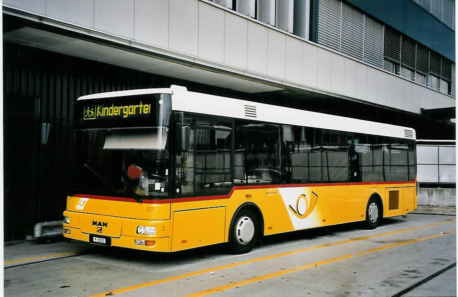 (063'123) - PTT-Regie - P 23'031 - MAN/G�ppel am 30. August 2003 in Bern, Postautostation